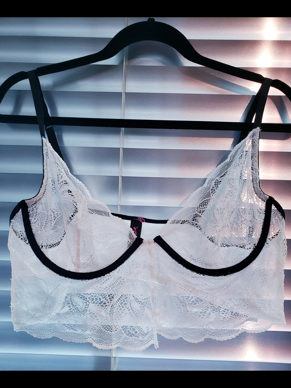 La SENZA White Lace Underwire Bralette with Black Trim